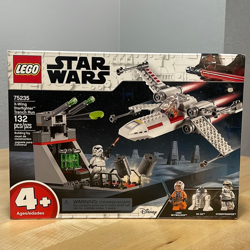 LEGO Star Wars X Wing Starfighter Trench Run Set 75235